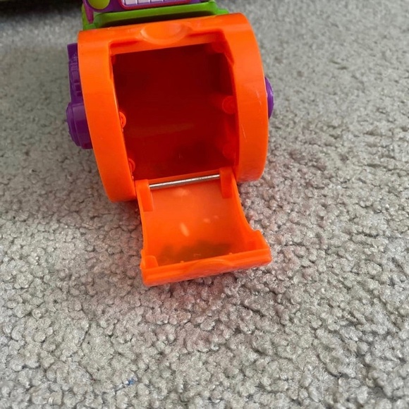 Imaginext DC Super Friends The Joker Steamroller Vehicle with Batman + Batgirl - Picture 4 of 12